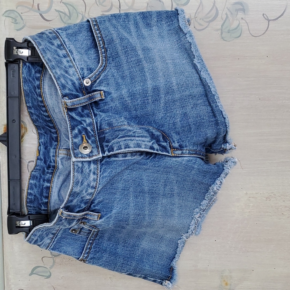 James Perse size 29 Jean shorts.
